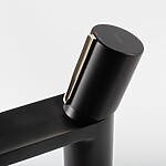 Umývadlová batéria REA ICON - čierno-zlatá, nízka – Obrázok 2